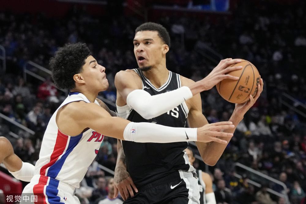 他坚定地表 他坚定地表